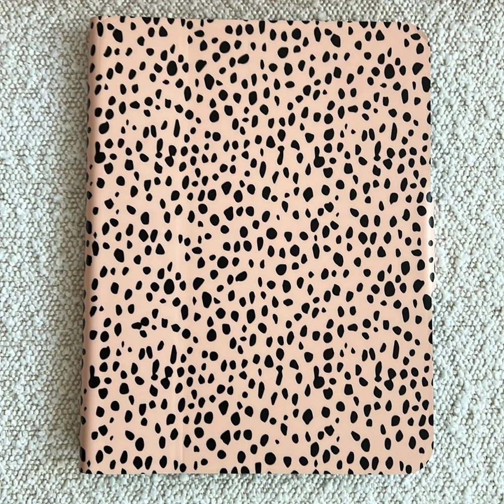 Velvet Caviar Spotted Cheetah iPad Case for Apple iPad Air 10.9” - Picture 6 of 9